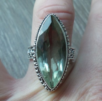 Zilveren ring marquise groene Amethist bewerkte seting 17.3 mm